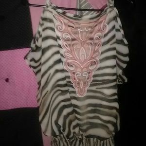 Lightly worn top in great condition